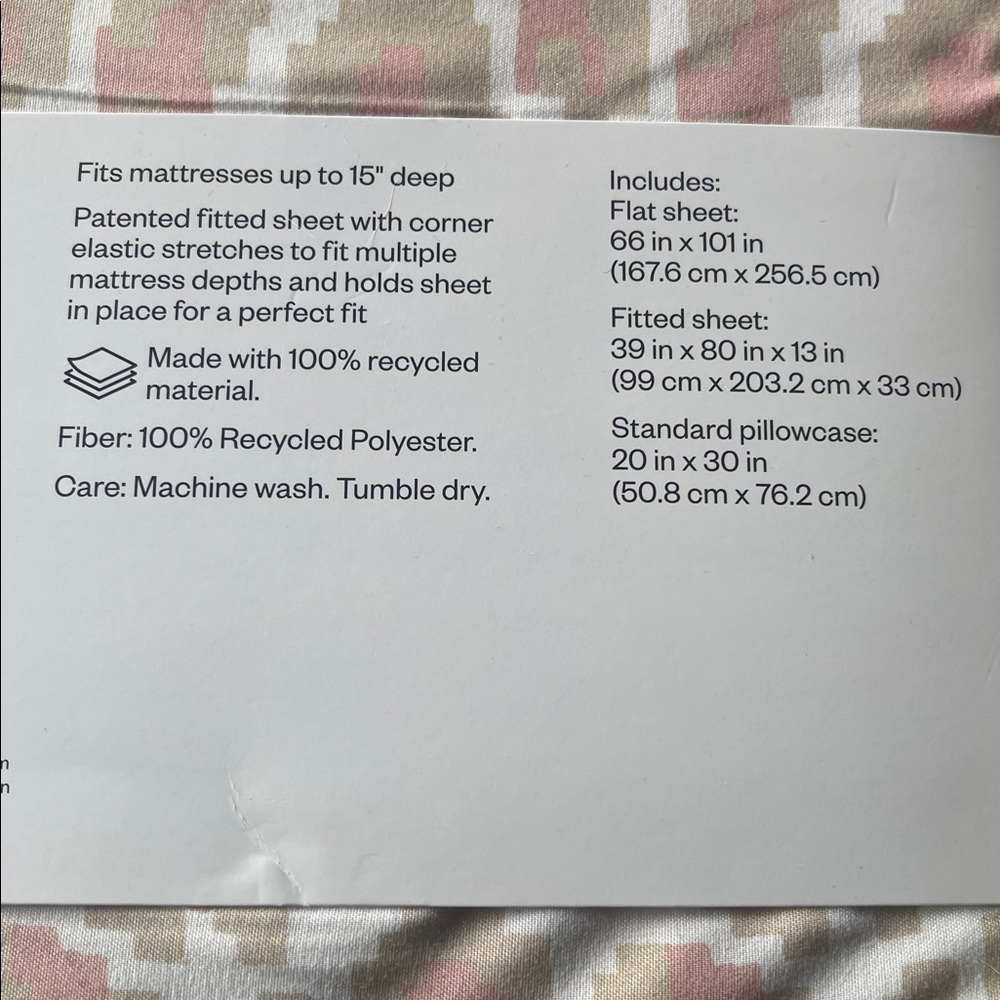 Room Essentials Microfiber Sheet Set in Cream and Blush - Picture 6 of 7